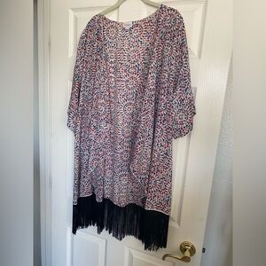 Like new LuLaRoe fringe wrap